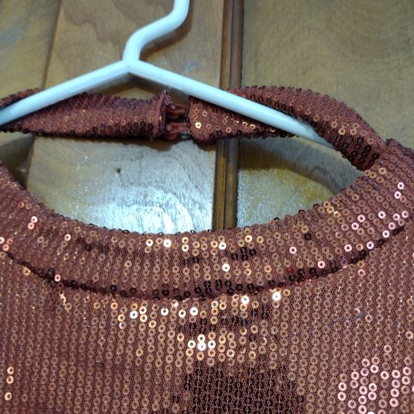 Backless embellished ruched nini dress - Picture 7 of 10